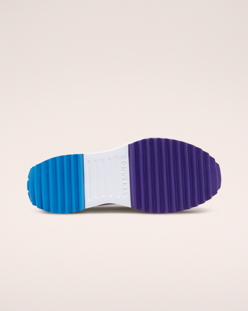 runstar pride white color under