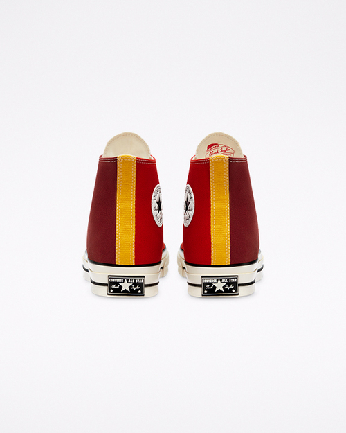 tri panel red color back