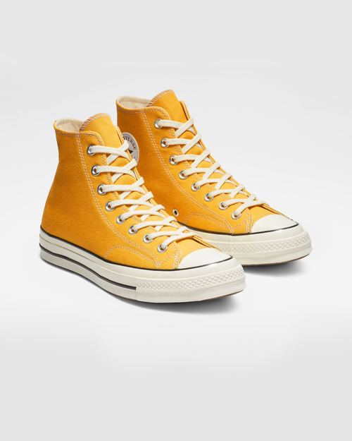 vintage white color under